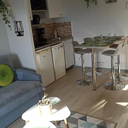 Zen Apartment